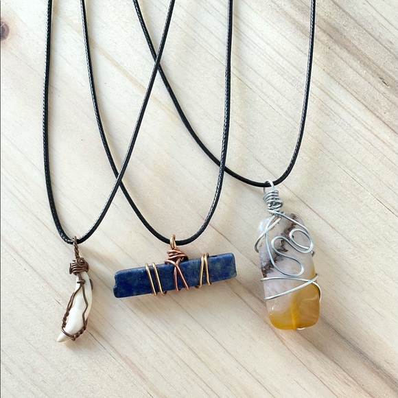 Wire wrap agate crystal necklace lapis shark tooth copper wire black cord - Picture 4 of 6